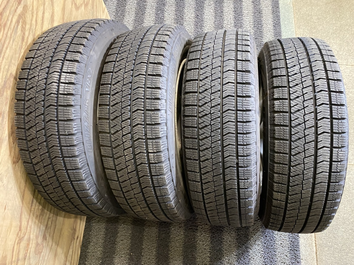 J1F929■175/65R14 82Q　4本価格　BRIDGESTONE BLIZZAK VRX2　条件付き送料無料　2017年製造　激安　アルミホイールセット　ホンダ_画像4