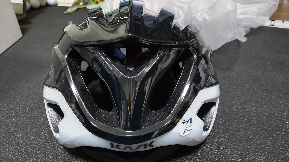 新品未使用 KASK MOJITO3 limited color（黒白） Mサイズ_画像3