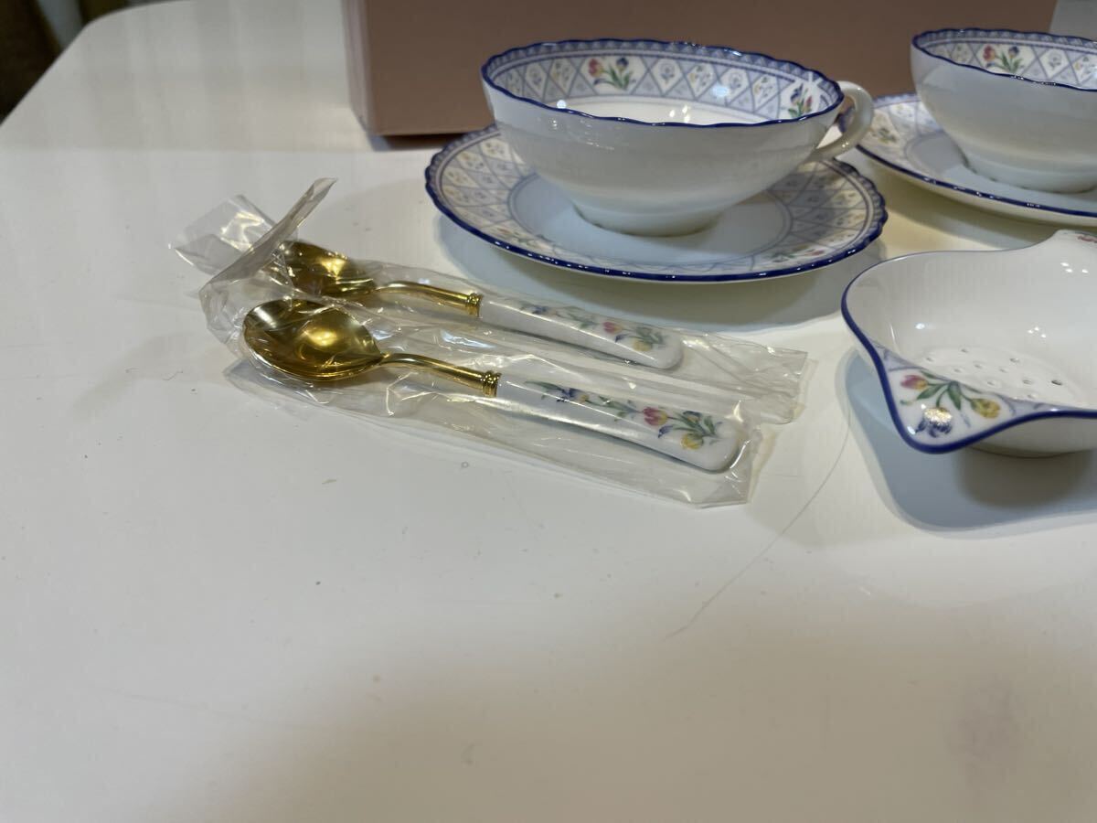Noritake ノリタケ ティーカップ セット 未使用品 ORANGERIE オランジェリー BONE CHINA ボーンチャイナ スプーン 茶漉し 箱付きの画像2