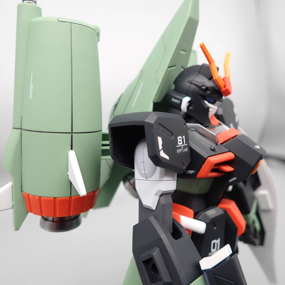 1/100カオスガンダム塗装済み完成品 :: Yahoo!Auction 1/100カオスガンダム塗装済み完成品 :: Yahoo!Auction