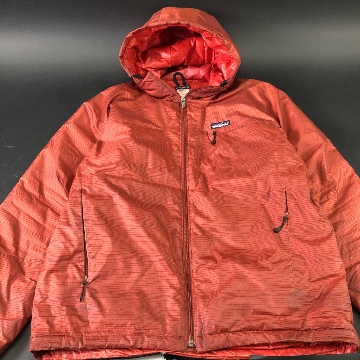 patagonia パタゴニア マイクロパフフーディジャケット メンズ Mサイズ フード付き レッド系 アウター 24c菊RH_画像2