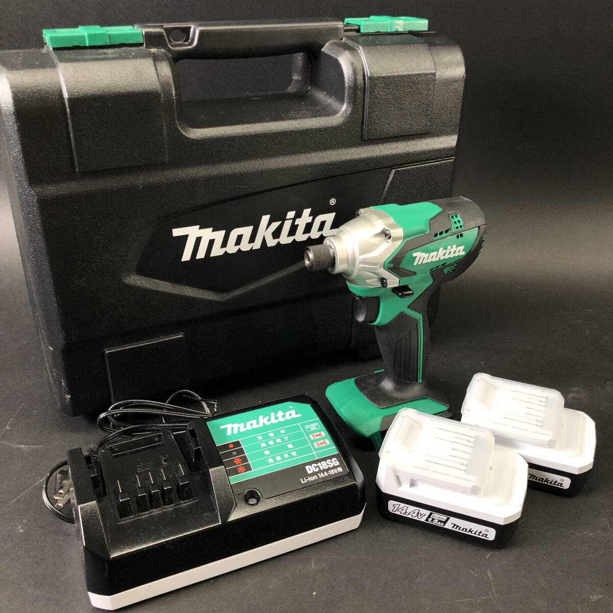 1スタ makita マキタ 充電式インパクトドライバ MTD001DSX 14.4V 予備バッテリー 充電器 ケース付き 工具 24c菊の画像1