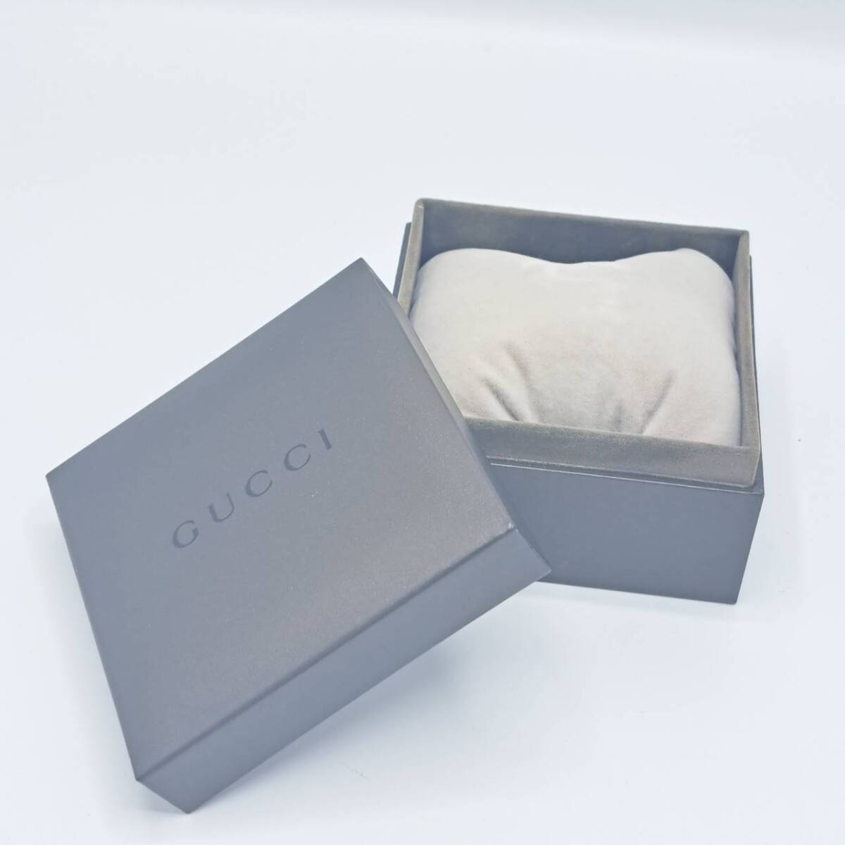 GUCCI グッチ 時計ケース クッションあり 10x10x6cmの画像2