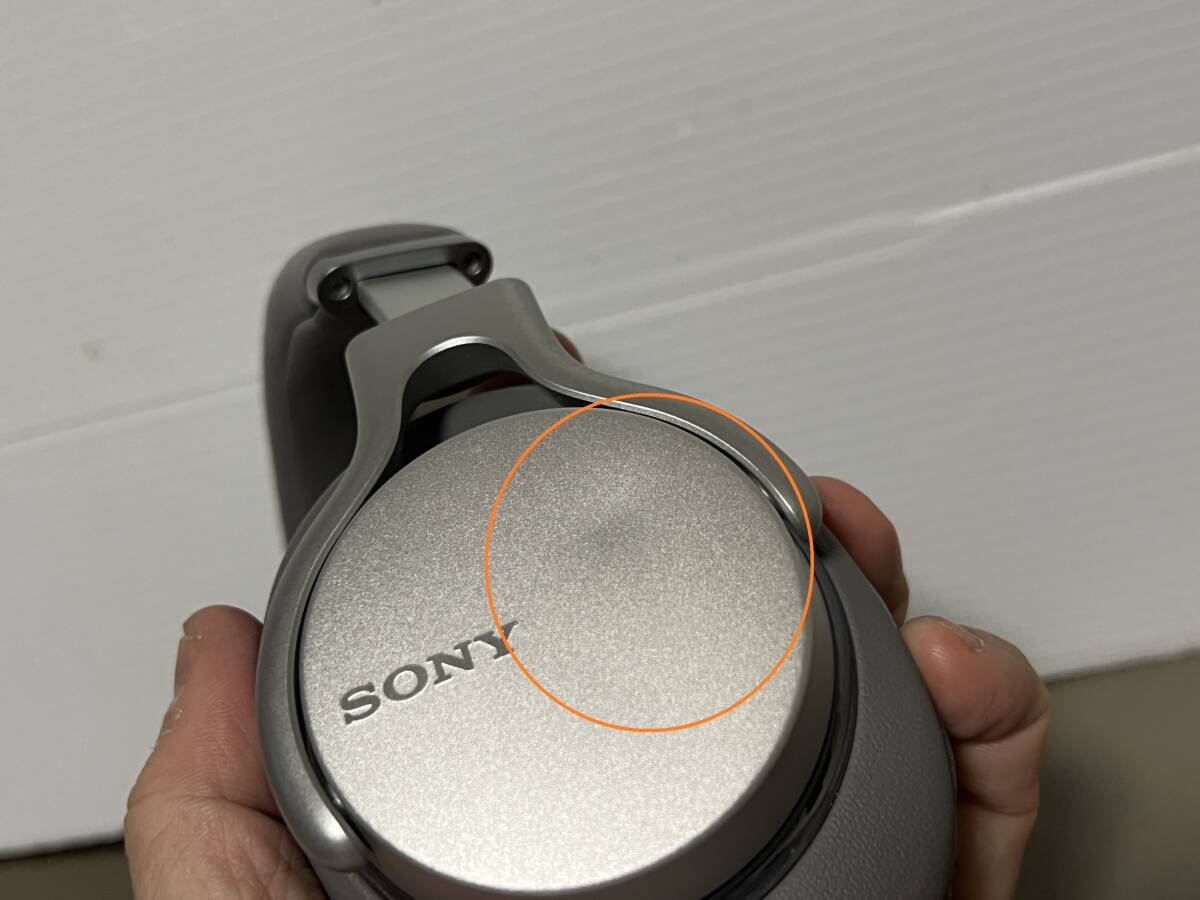 SONY ソニー 密閉型ステレオヘッドフォン MDR-1AM2 ハイレゾ対応 ケーブル着脱式 (中古品)_ハウジングにエクボ傷あり