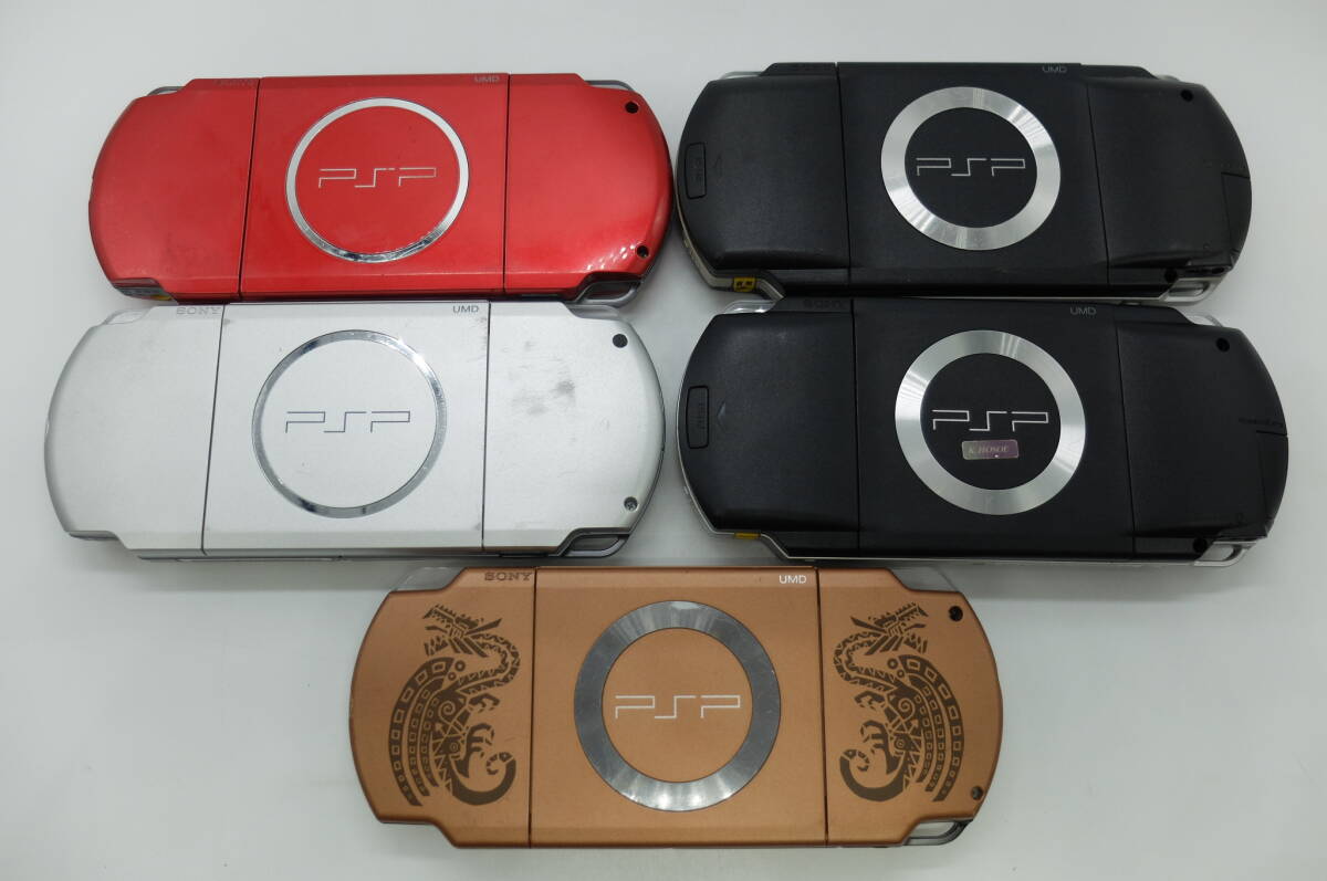 ☆PSP 5台おまとめ☆ #13739 PSP PlayStation Portable PSP-1000*2 PSP-2000 PSP-3000*2 バッテリー無し 動作未確認品_画像2