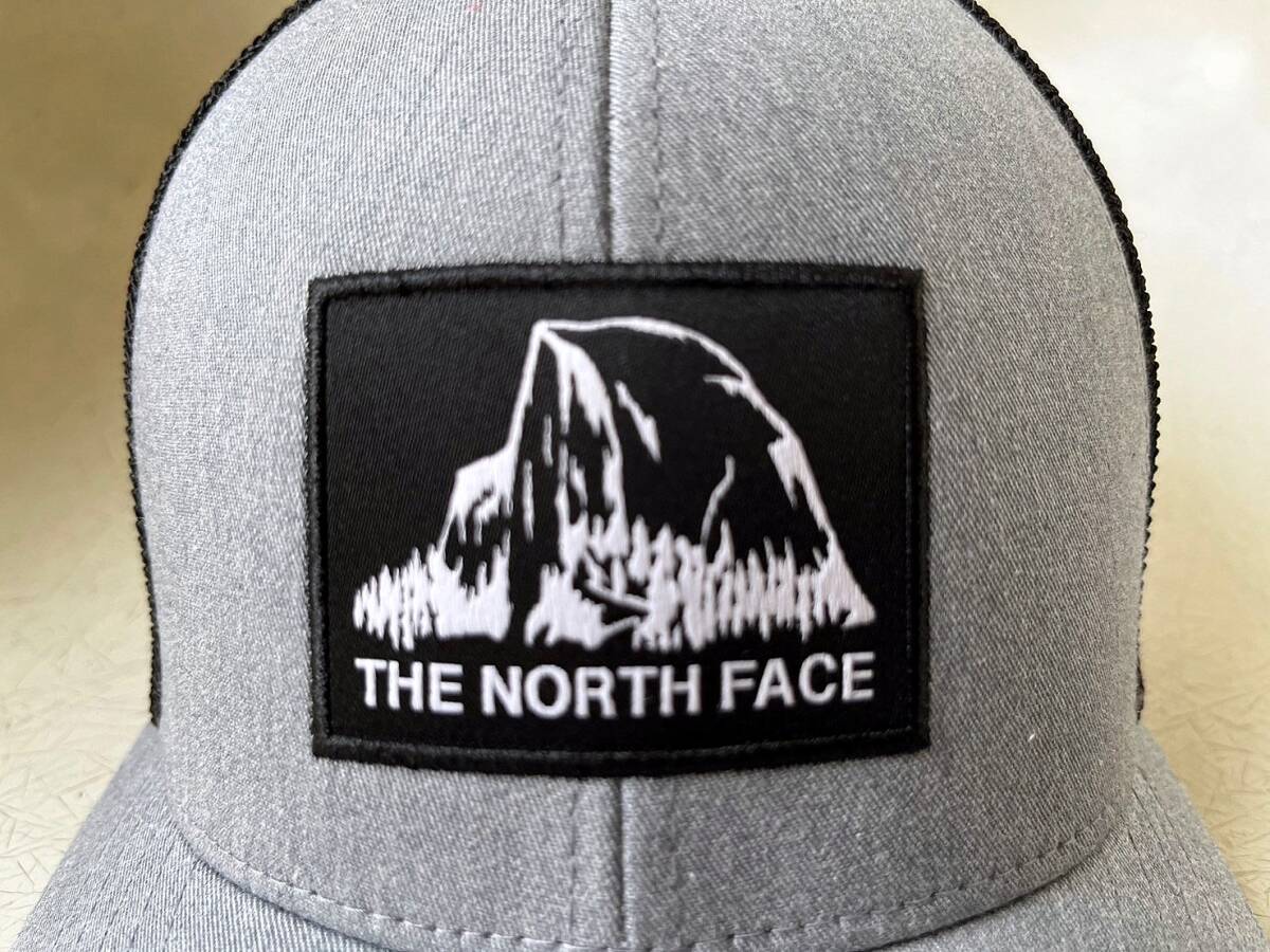 即決 新品 USA限定 本物 The North Face ノースフェイス FLEXFIT S/M トラッカーハット メッシュキャップ 帽子 男女兼用 Grey/Blackの画像8