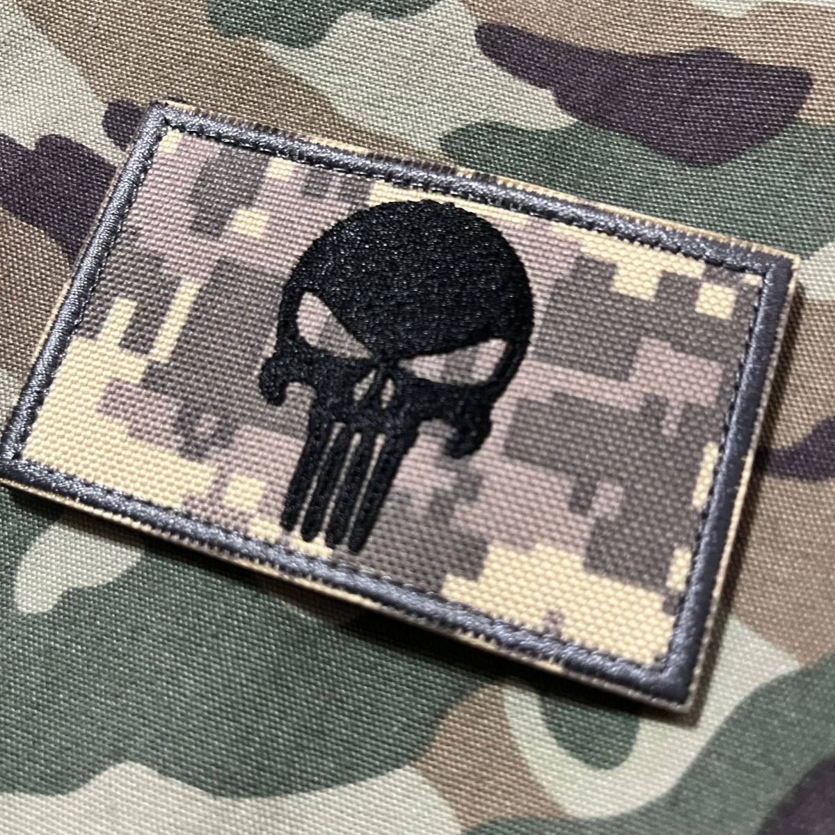 SKULL FLAG ミリタリー 刺繍 パッチ ワッペン デジカモ  サバゲー スカル リメイク