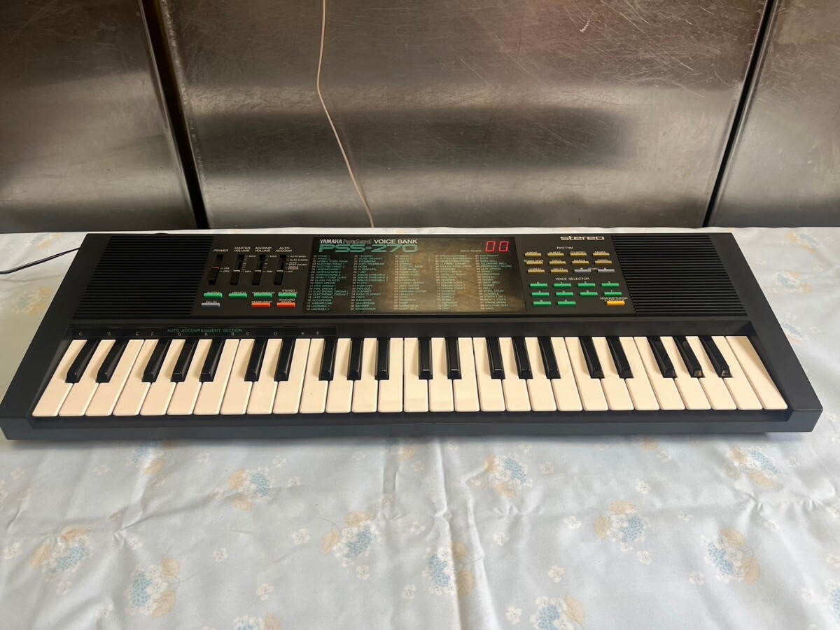 ○ YAMAHA ヤマハ 電子キーボード PortaSound PSS-270 49鍵盤 音出し確認済 ACアダプター付属 VOICE BANK 中古品 ③_画像2