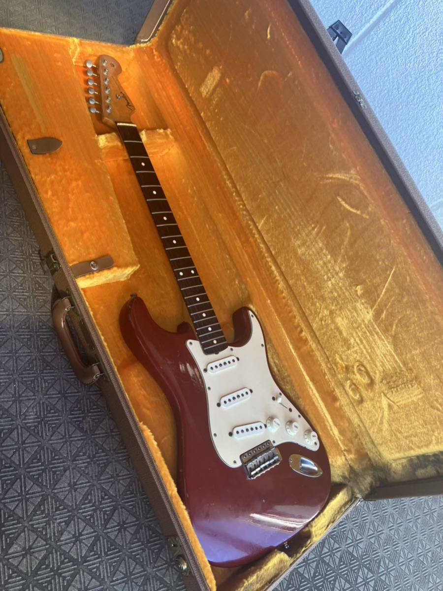 Fender USA Stratocaster Vintage series です。トラスロッドが固着していたためジャンクとして再出品です。現状は使えます。の画像1