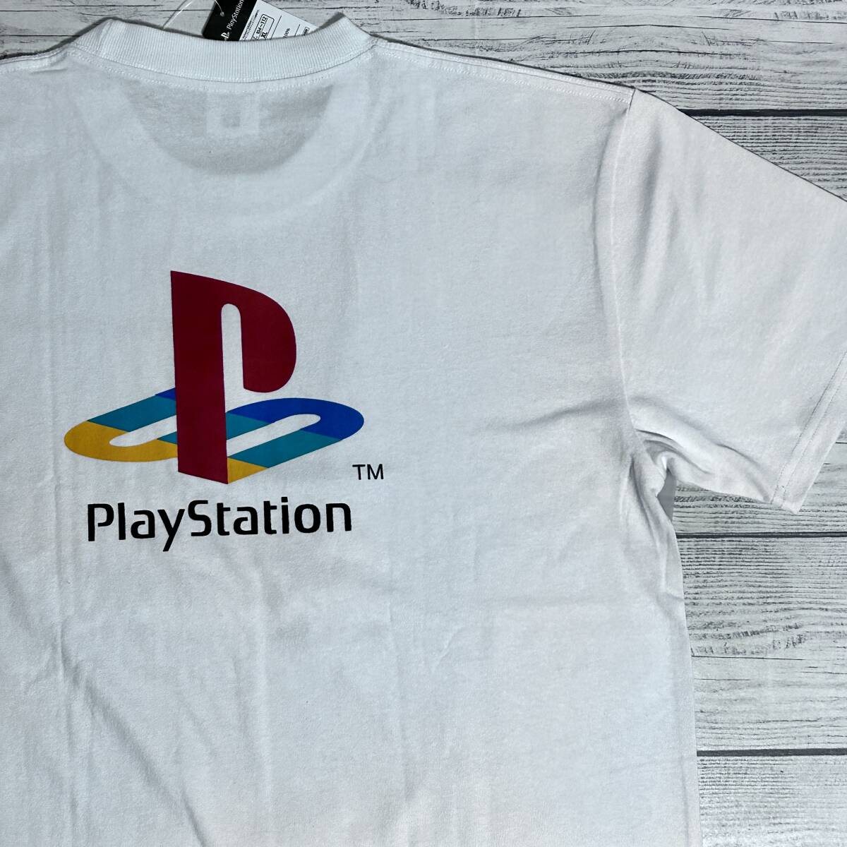 ※ SONY PlayStation(プレイステーション) MEN ロゴ Tシャツ 白色 LLサイズ プレステ ファミリーマーク バックプリント (タグ付き未使用品)_画像2