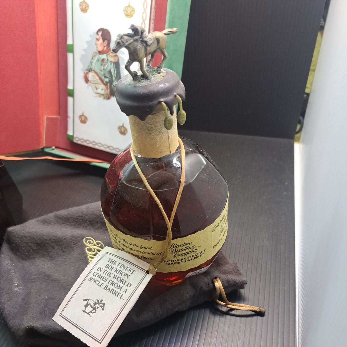 希少古酒 未開封 3本セット　Blanton‘ｓ　ブラントン　SINGLE BARREL　BOURBON サントリーローヤル SR カミュ ナポレオン ブックボトル_画像4