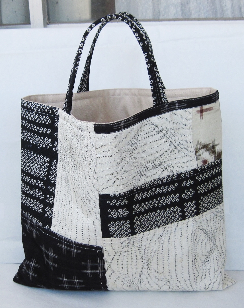  cloth . words *.. become as...~*. four angle . simple . tote bag *~ white pongee . black . pongee . black aperture stop pattern .~ silk made * kimono remake * Handmade works 