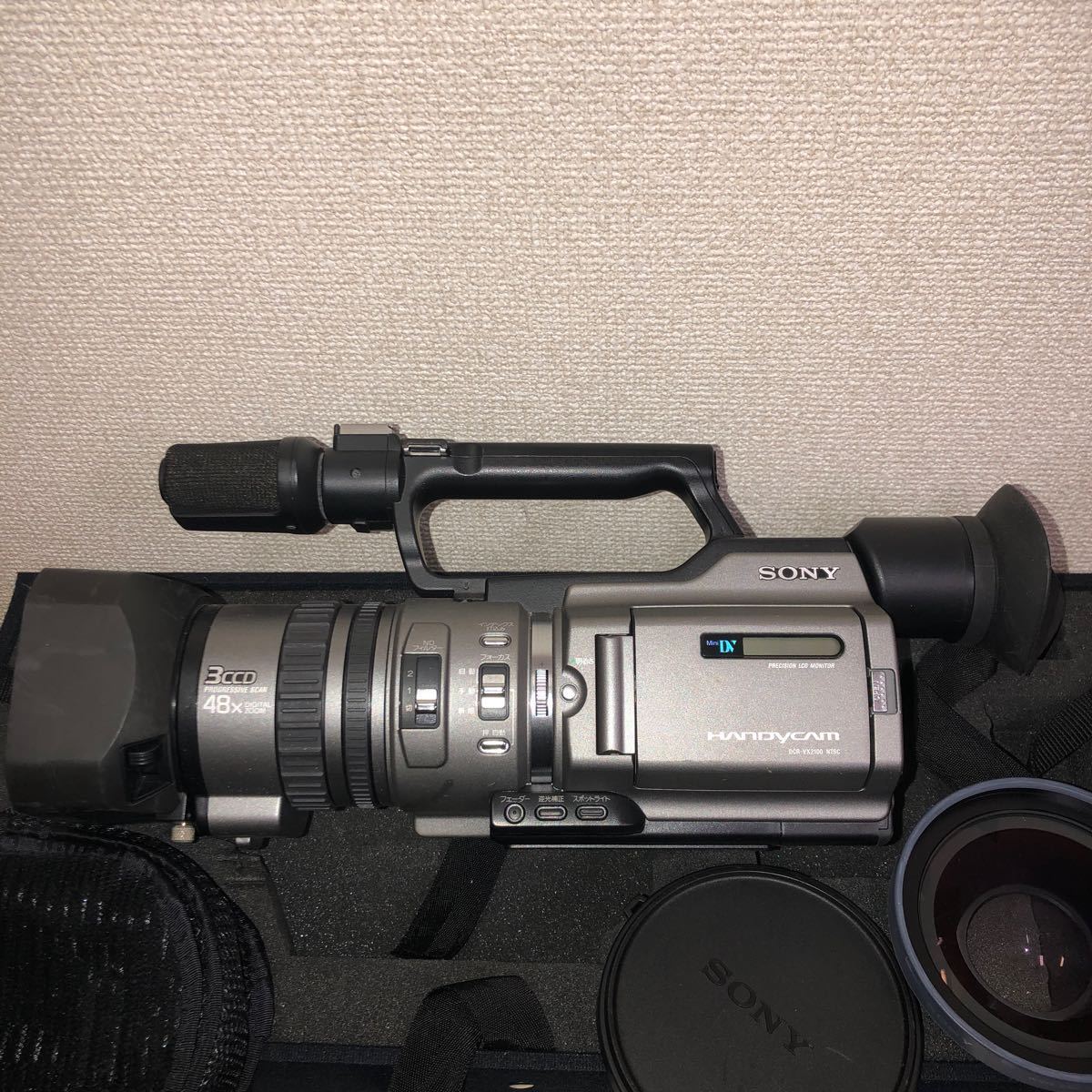 SONY DCR-VX2100 ビデオカメラ ケース付き 動作未確認　ジャンク 1円〜_画像2