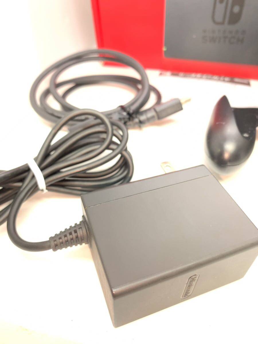 付属品完備 動作確認済 箱付き Nintendo Switch 任天堂 スイッチ ドック ＋ HDMIケーブル ＋ ACアダプター ジョイコン グリップ 45の画像2