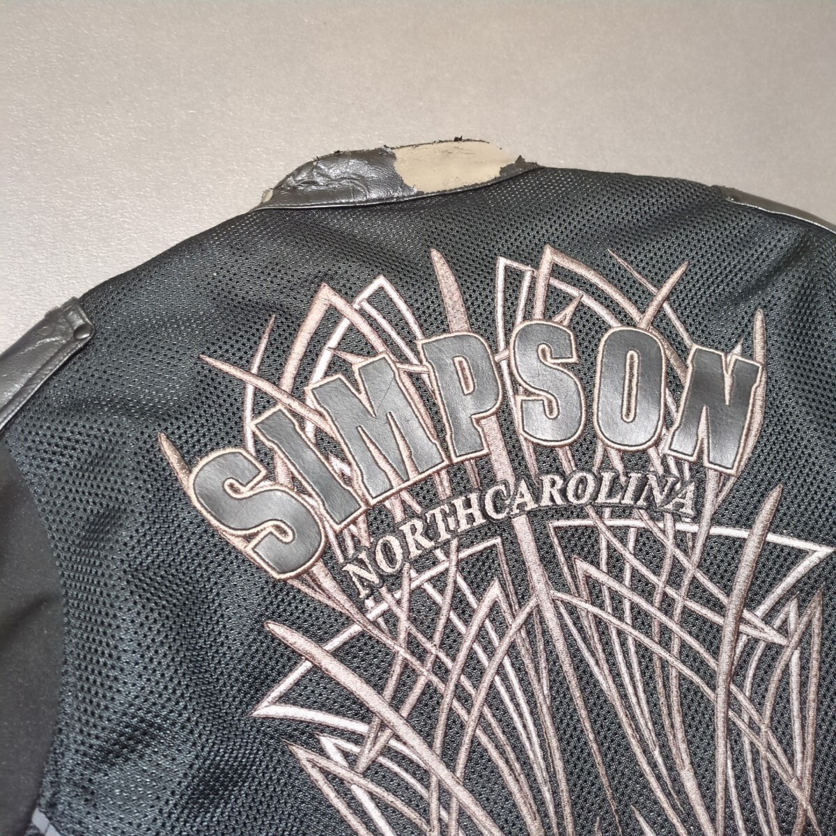 SIMPSON　シンプソン　バイクジャケット メッシュ　インナー付き　ジャンク　LL 大きい 訳あり ブラック　刺繍　ライダース　ジャケット　_画像5