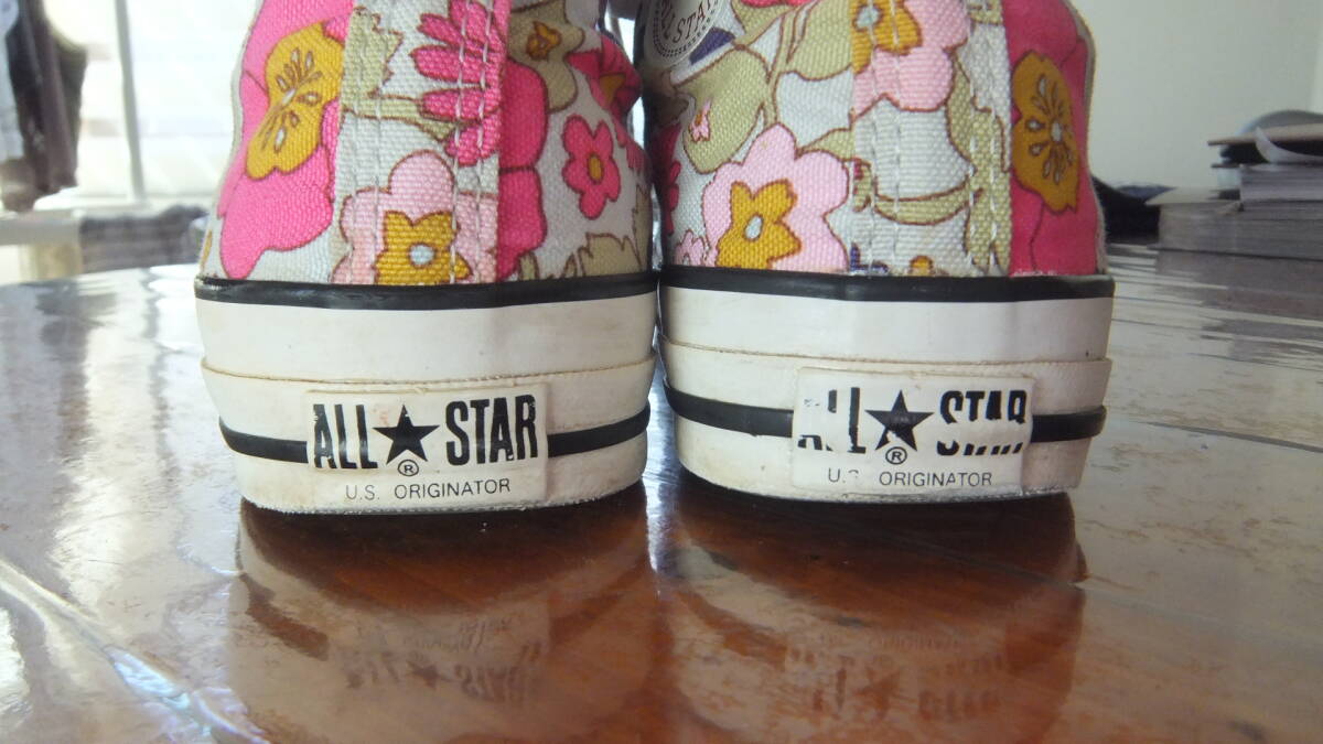 R060308断捨離　処分 CONVERSE　コンバーズ　ALL　STAR　オールスター　ハイカットスニーカー　花柄　USED　レディース25.0㎝_画像6