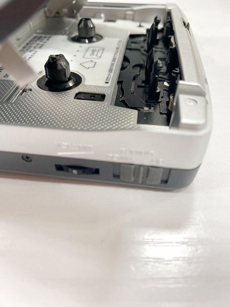 【保管品】アイワ HS-RX480AM-FMラジオ付きポータブルカセットプレーヤー AIWA 稼働品の画像9