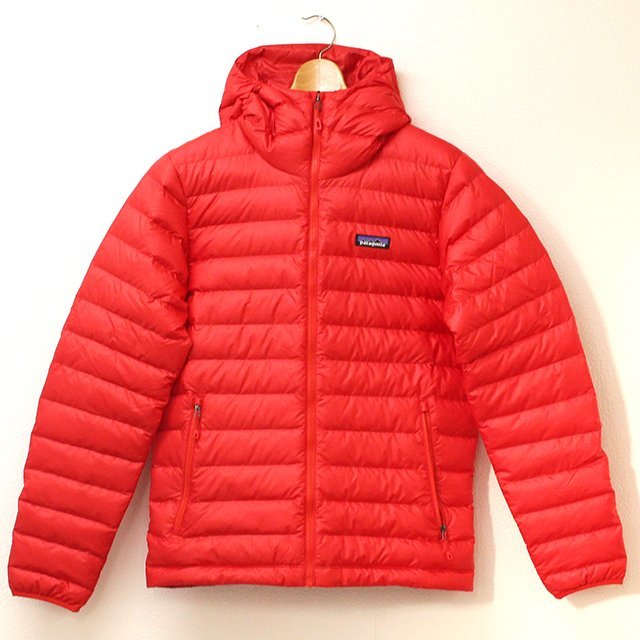 《未使用品》patagonia ダウンセーターフーディー 薄手 メンズ Sサイズ 84701 FRF FA19 レッド パタゴニア（西）_画像1