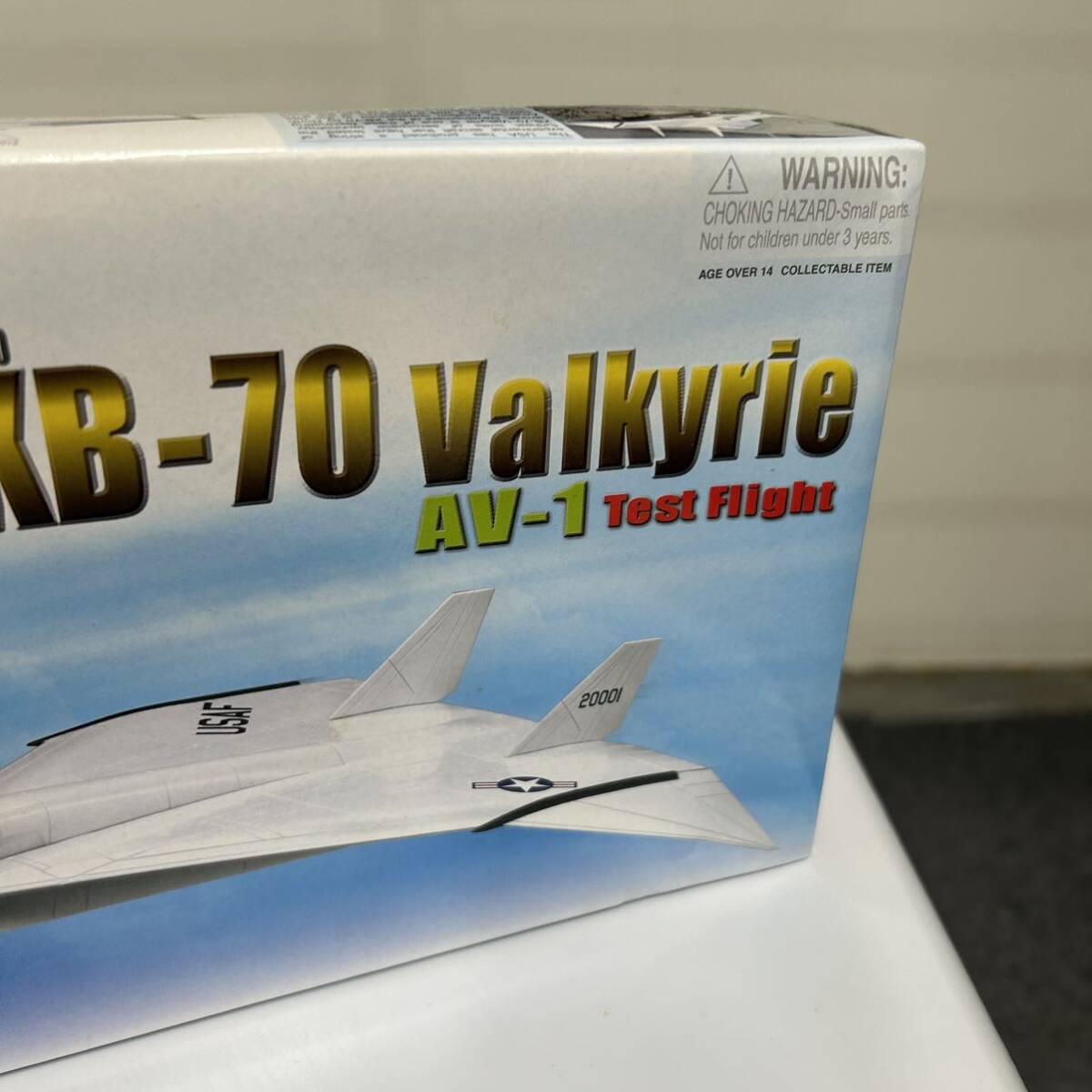 未使用 DRAGON XB-70 Valkyrie AV-1 Test Flight 1/200 ドラゴンウイングス ウォーバーズ ヴァルキリー 初号機 テストフライトの画像3