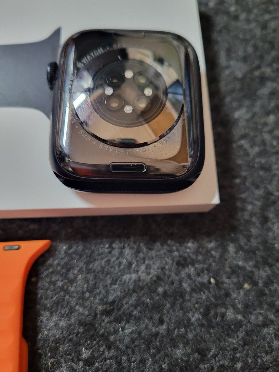 Apple Watch 9 45mm GPS+セルラーミッドナイト バンド未開封S/M Apple Watch 9 45mm GPS+セルラーミッドナイト バンド未開封S/M