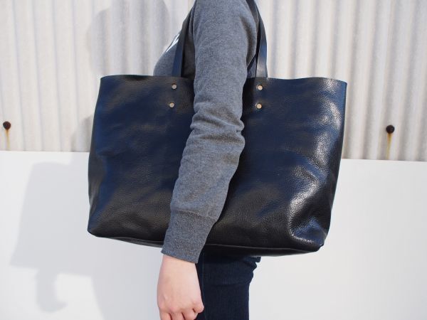 ンドメイド本革オリジナル鞄ヌメ革★CレザーBTトートバッグ グレー809_かばんの大きさのサンプル画像