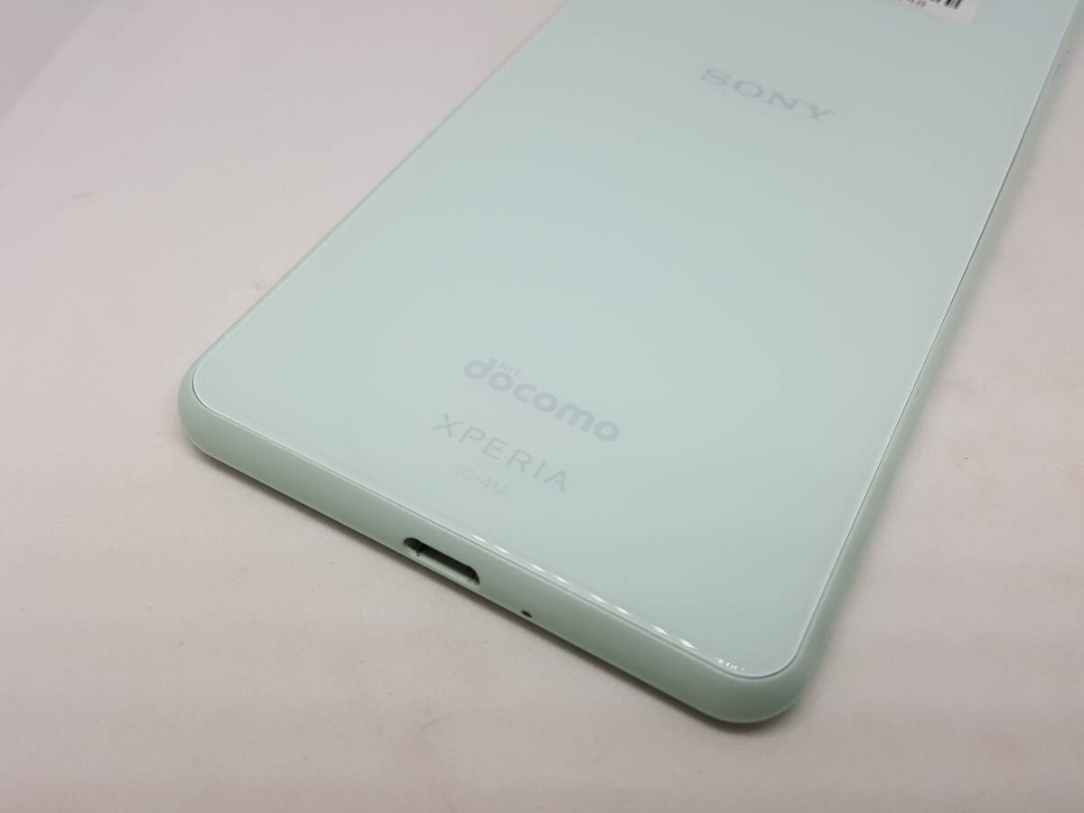 外観Aランク☆ジャンク品☆docomo☆SO-41A(グリーン)Xperia 10 II★3726001148☆3/19☆_画像9