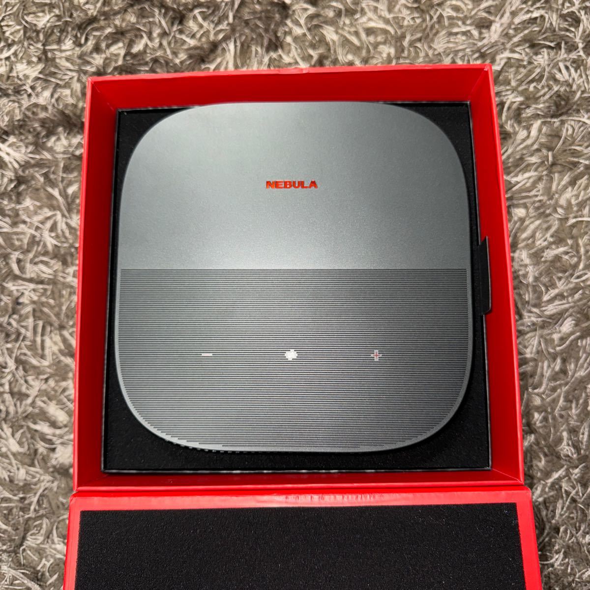 使用少な目・美品 モバイルプロジェクター Nebula Vega Portable D2121 ブラック 1080p 500ANSIルーメン HDR10対応 Anker リモコン付