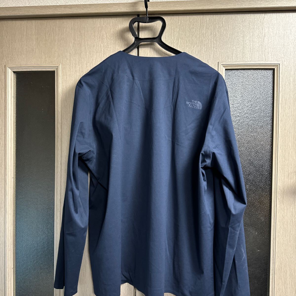 新品未使用・タグ付き Ｌサイズ　THE NORTH FACE ノースフェイス　テックラウンジカーディガン　ネイビー　NT12262_画像2