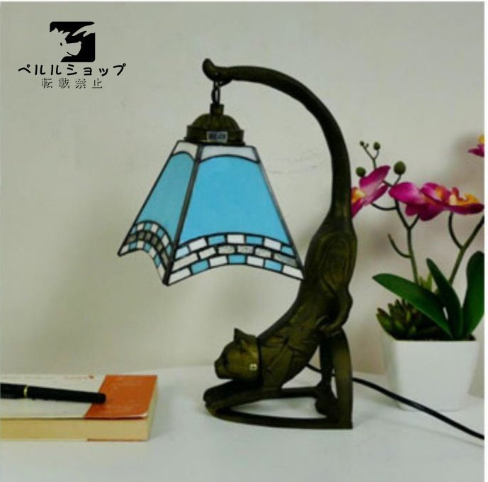  Tiffany lamp cat antique manner Tiffany technique stained glass lighting table lamp interior 