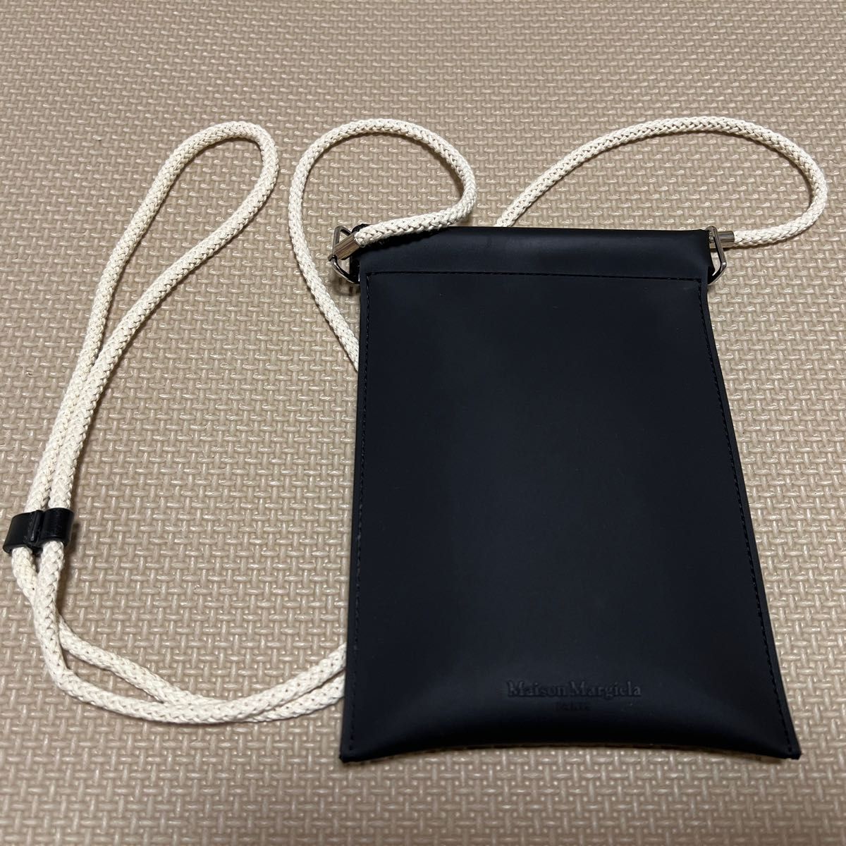 メゾンマルジェラ スマホショルダー バッグ モバイルポーチ メゾンマルジェラ スマホショルダー バッグ モバイルポーチ