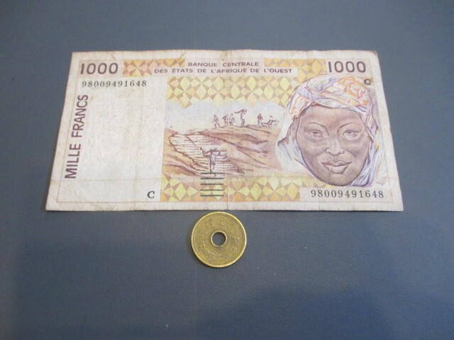 上品+　西アフリカ共同通貨C・ブルキナファソ　1998年　1000フラン　P-311Ci_画像1