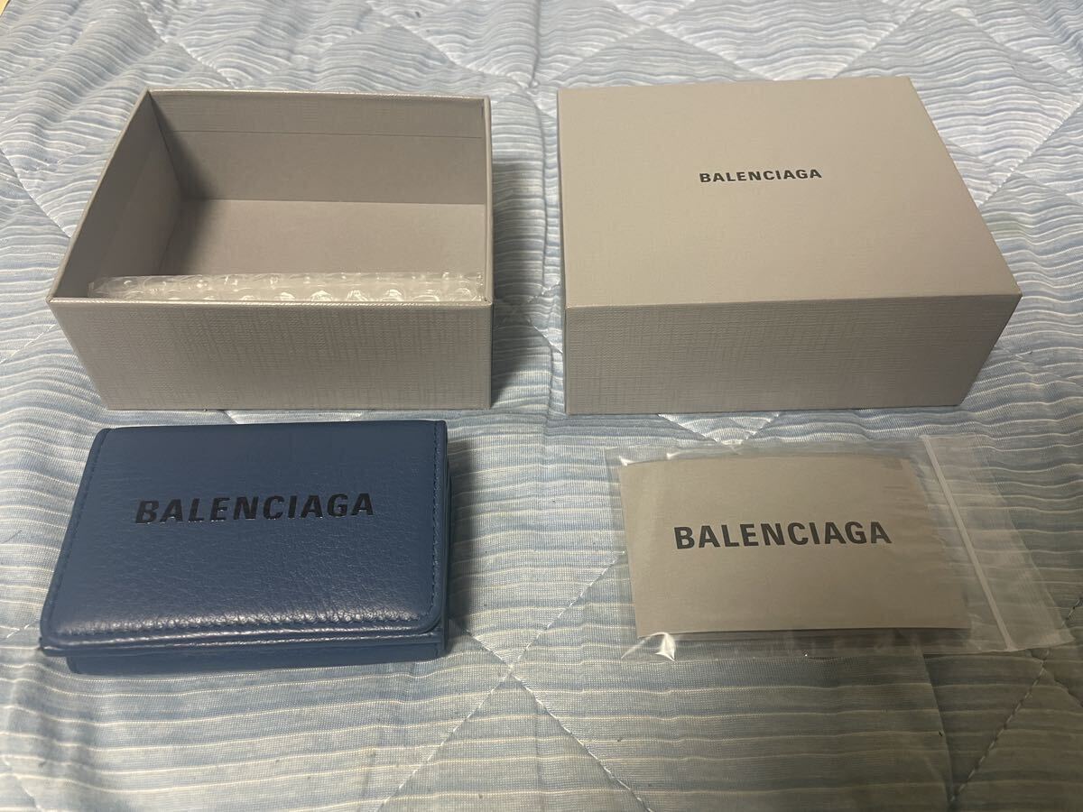 [未使用][開封のみ]BALENCIAGA バレンシアガ エブリデイ ウォレット ミニウォレット 三つ折り 財布 ブルー くすみブルーの画像2