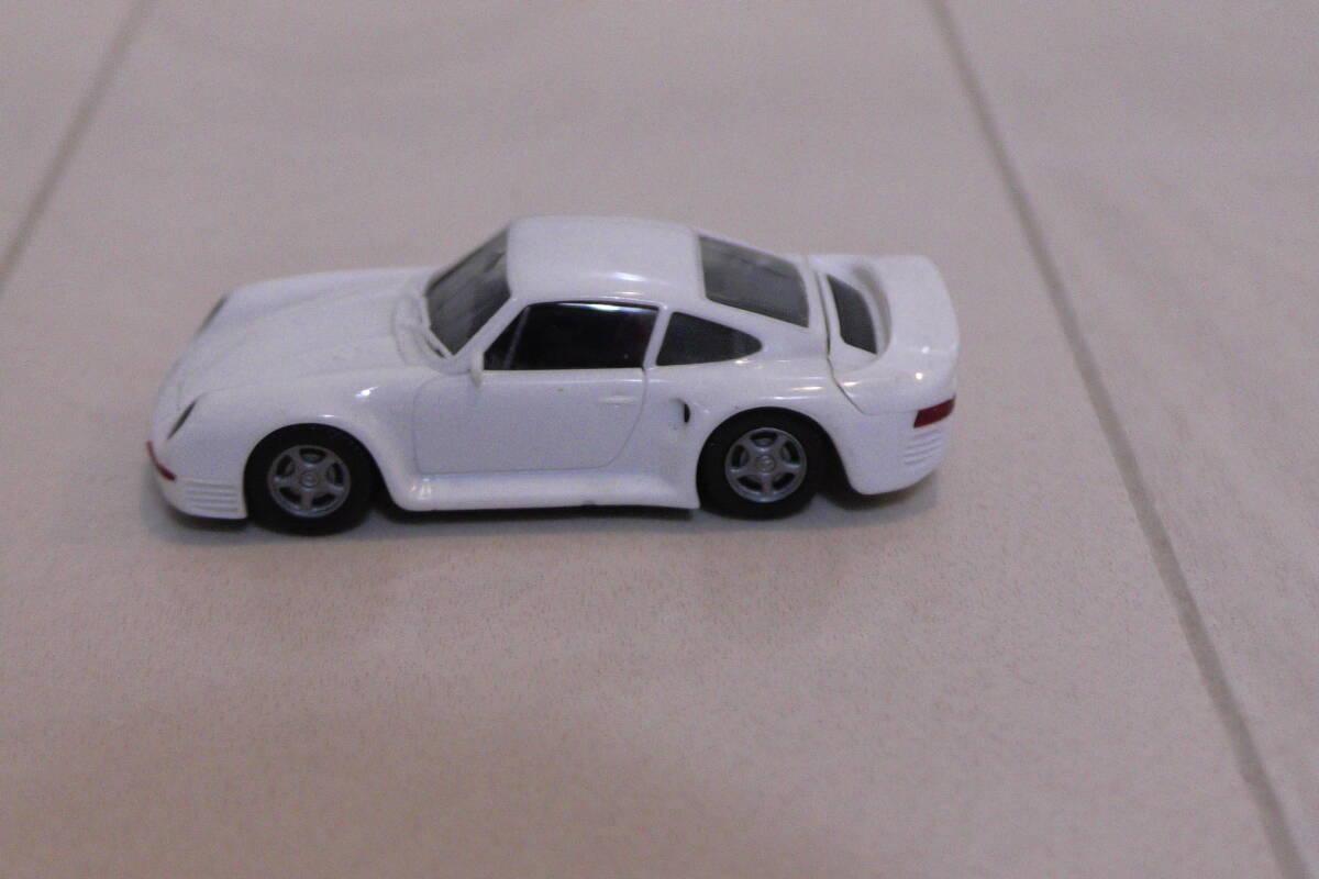 美品 送料無料 1/87 herpa PORSCHE 959 ホワイト ヘルパ ポルシェ 白_画像3