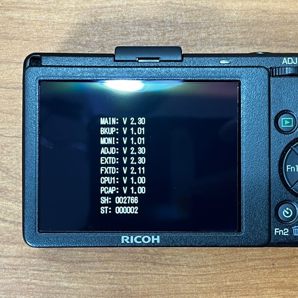 RICOH GR DIGITAL IV + ワイドコンバージョンレンズ GW-2 + レンズフィルターアダプター GH-2