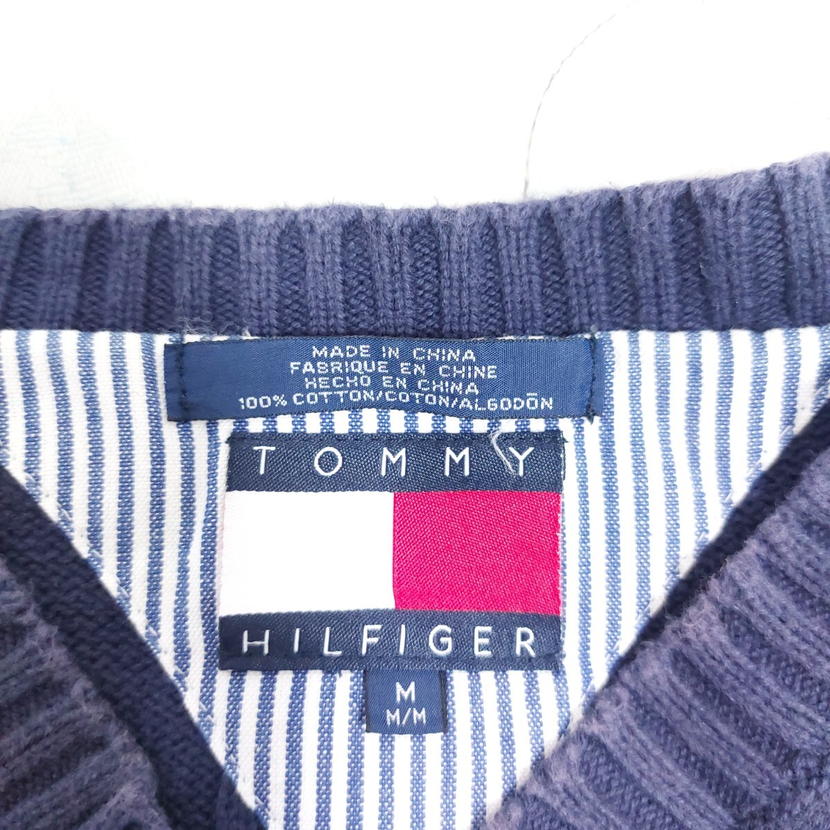 【TOMMYHILFIGER】トミーヒルフィガー ニット Vネック ネイビー イエロー コットン 綿 紳士 おしゃれ 人気 春服 メンズ サイズM /Y6155LL_画像6