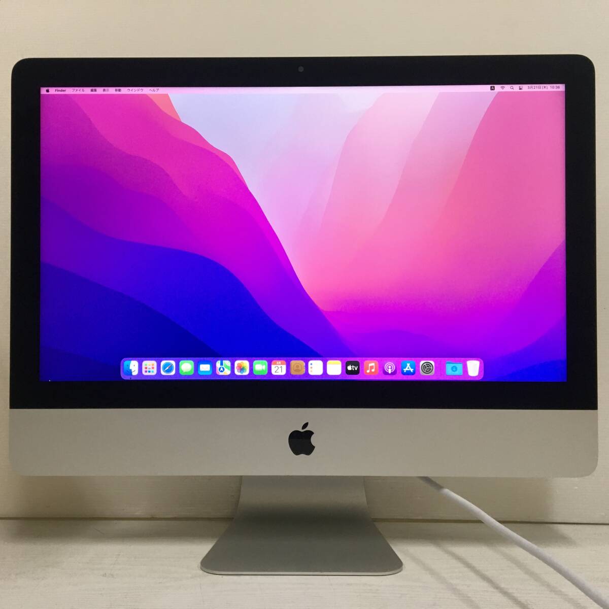 ☆【美品 21.5インチ】Apple iMac (21.5-inch, Late 2015) A1418 Core i5(5575R)/2.8GHz RAM:8GB/HDD:1TB Monterey ケーブル付属 動作品_画像2