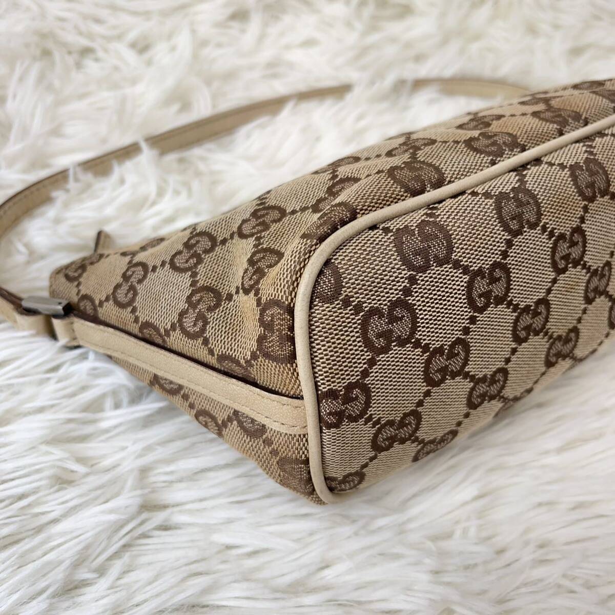 1円●美品●GUCCI グッチ GGキャンバス ミニハンドバッグ アクセサリーポーチ バニティ シルバー金具 レザー 革 レディース ベージュ GG柄 _画像5