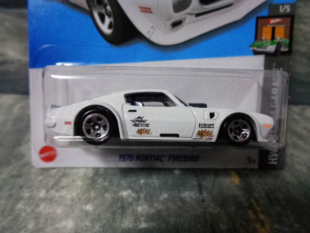 HotWheels 1970 PONTIAC FIREBIRD 　ホットウィール レジェンド '70 ポンティアック ファイアーバード　　///r13_画像2