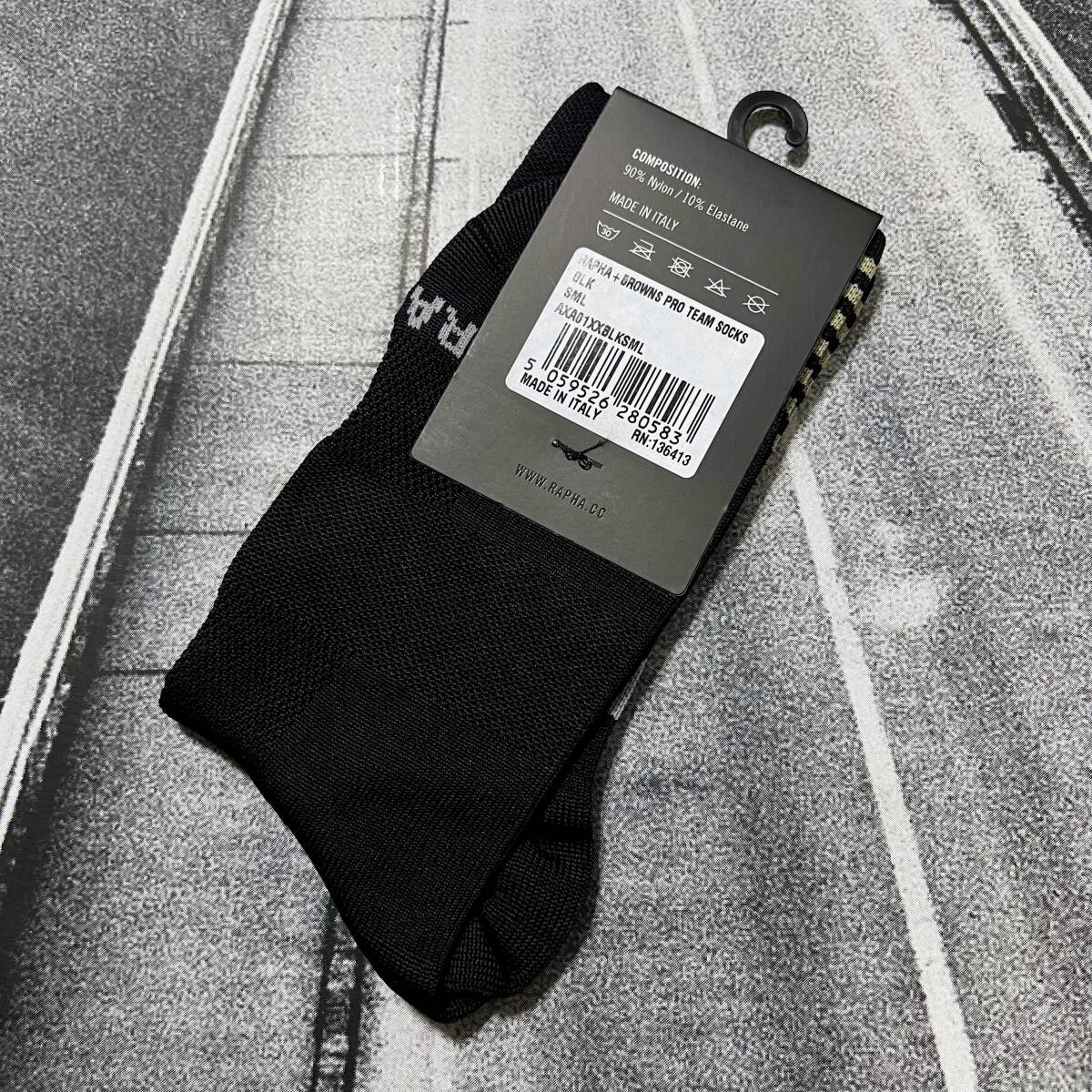 新品 Rapha 特別限定版 Pro Team Socks - Regular Sサイズ (JP 24-25cm) ブラック ラファ プロチーム ソックス レギュラー丈_画像2