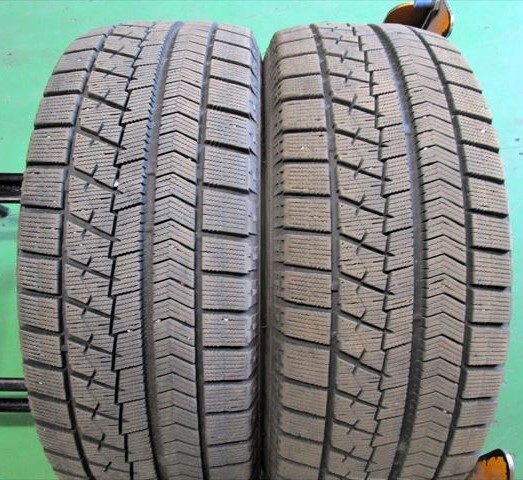 送料無料　スタッドレス　215/55R17　BS　VRX　2021年製　2本セット　7.5mmぐらい_画像1