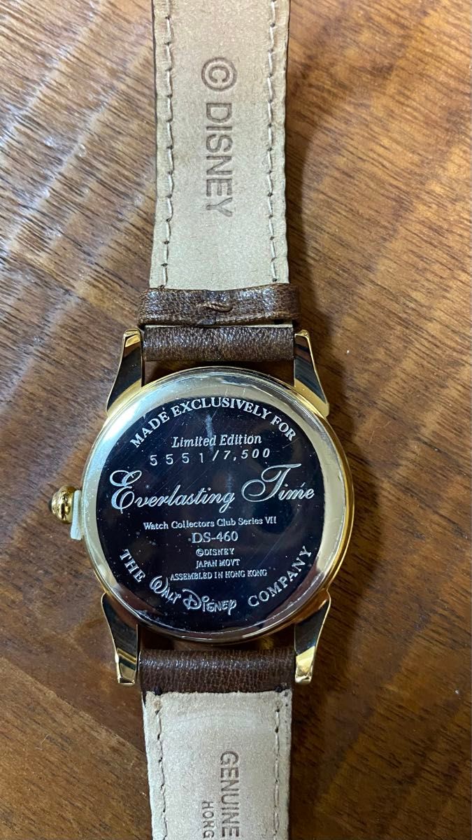 ウォルトデイズニー75周年記念限定時計シリアルナンバー入りローズフィギュリンベル付き