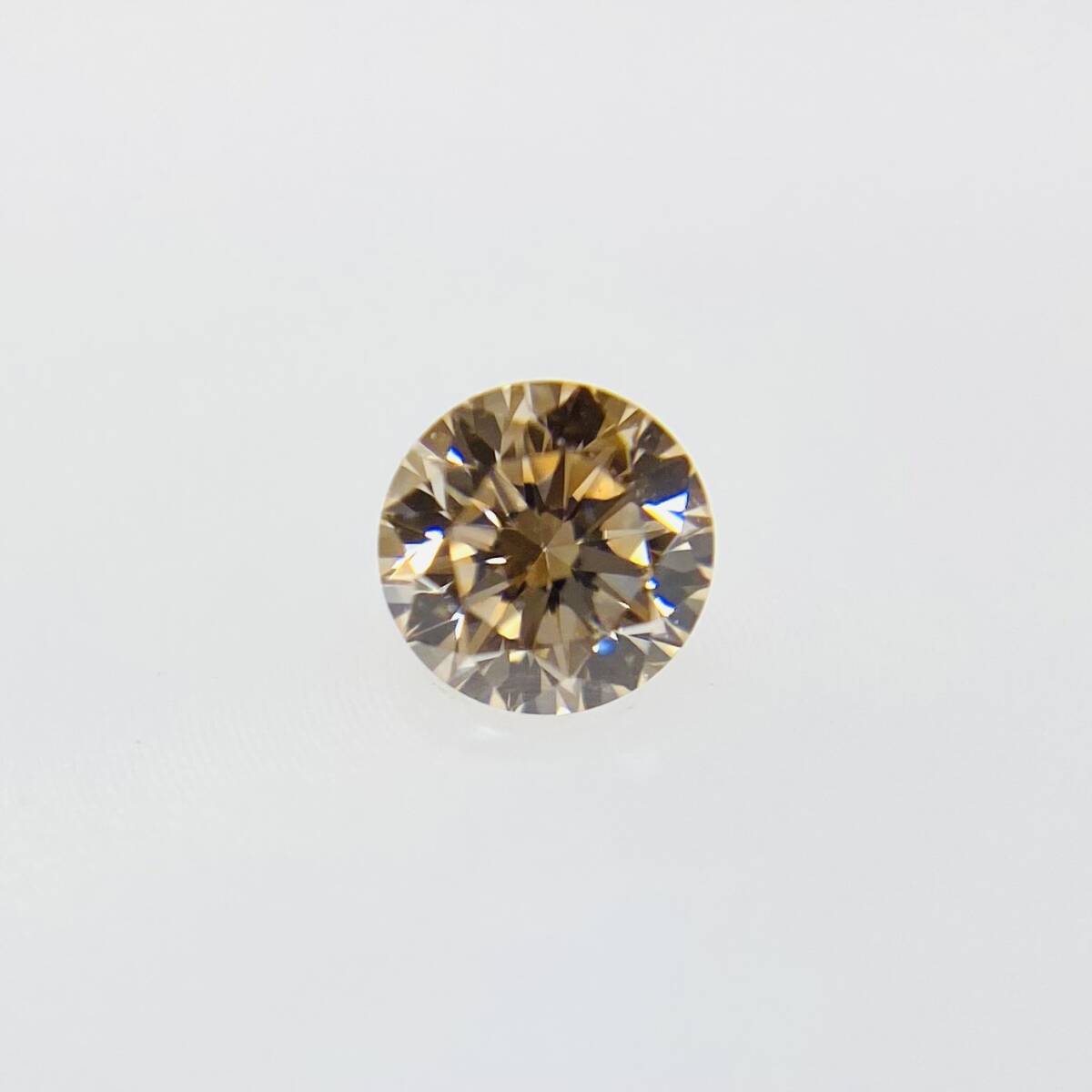 LIGHT ORANGE 0.124ct RD/RT2584/CGL