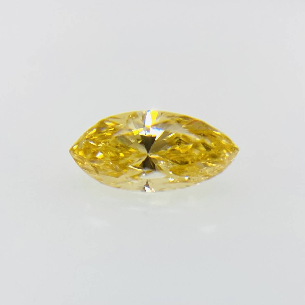 FANCY INTENSE ORANGY YELLOW 0.174ct MQ/RT2585/CGL