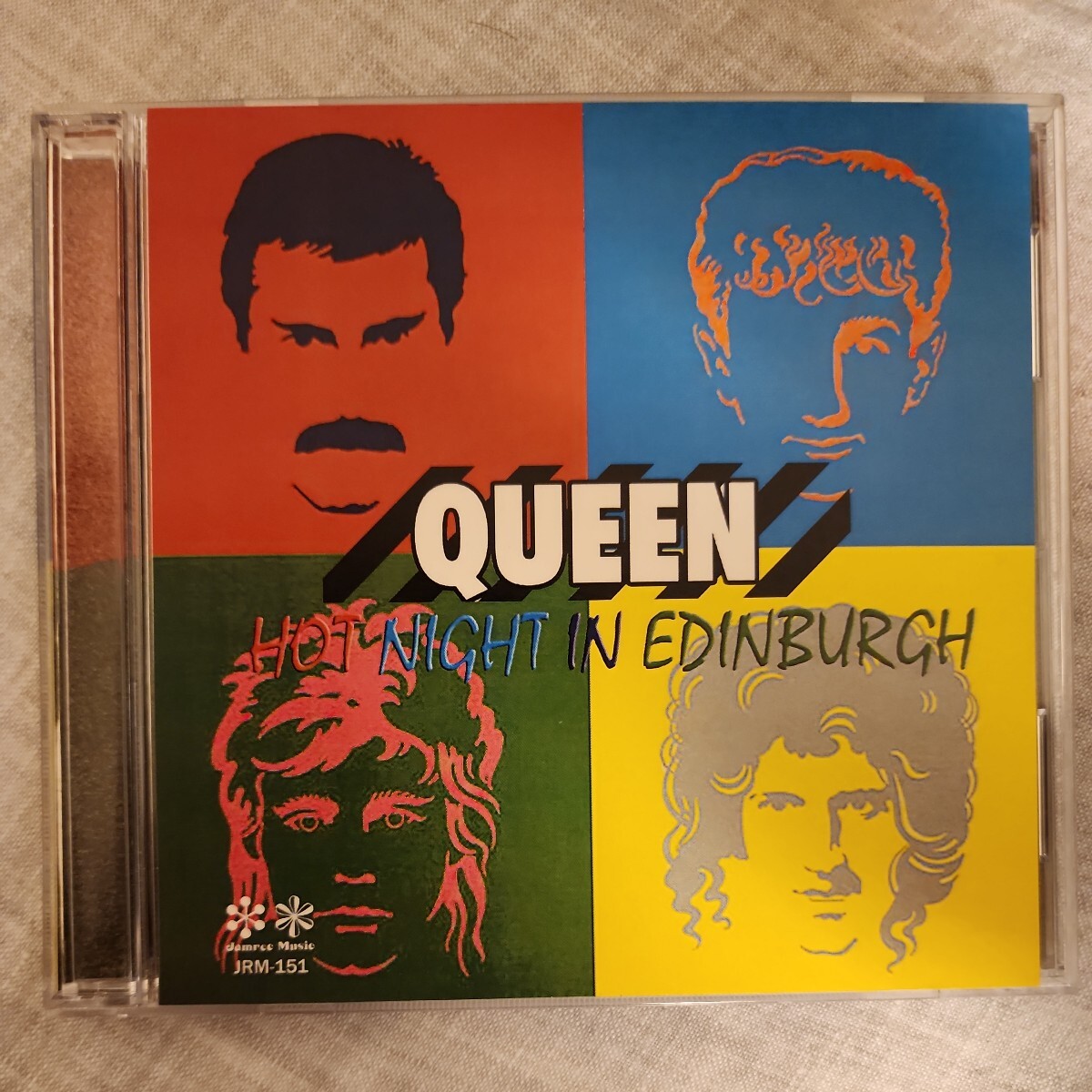 ☆　クイーン　1982年6月１日　イギリス　エディンバラ公演　queen 二枚組CD-R フレディ　マーキュリー　ハードロック_画像1