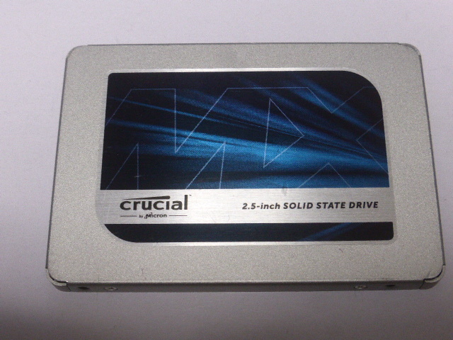 Crucial SSD MX500 SATA 2.5inch 1TB(1000GB) 電源投入回数406回 使用時間906回 正常98%判定 本体のみ 中古品です_画像1