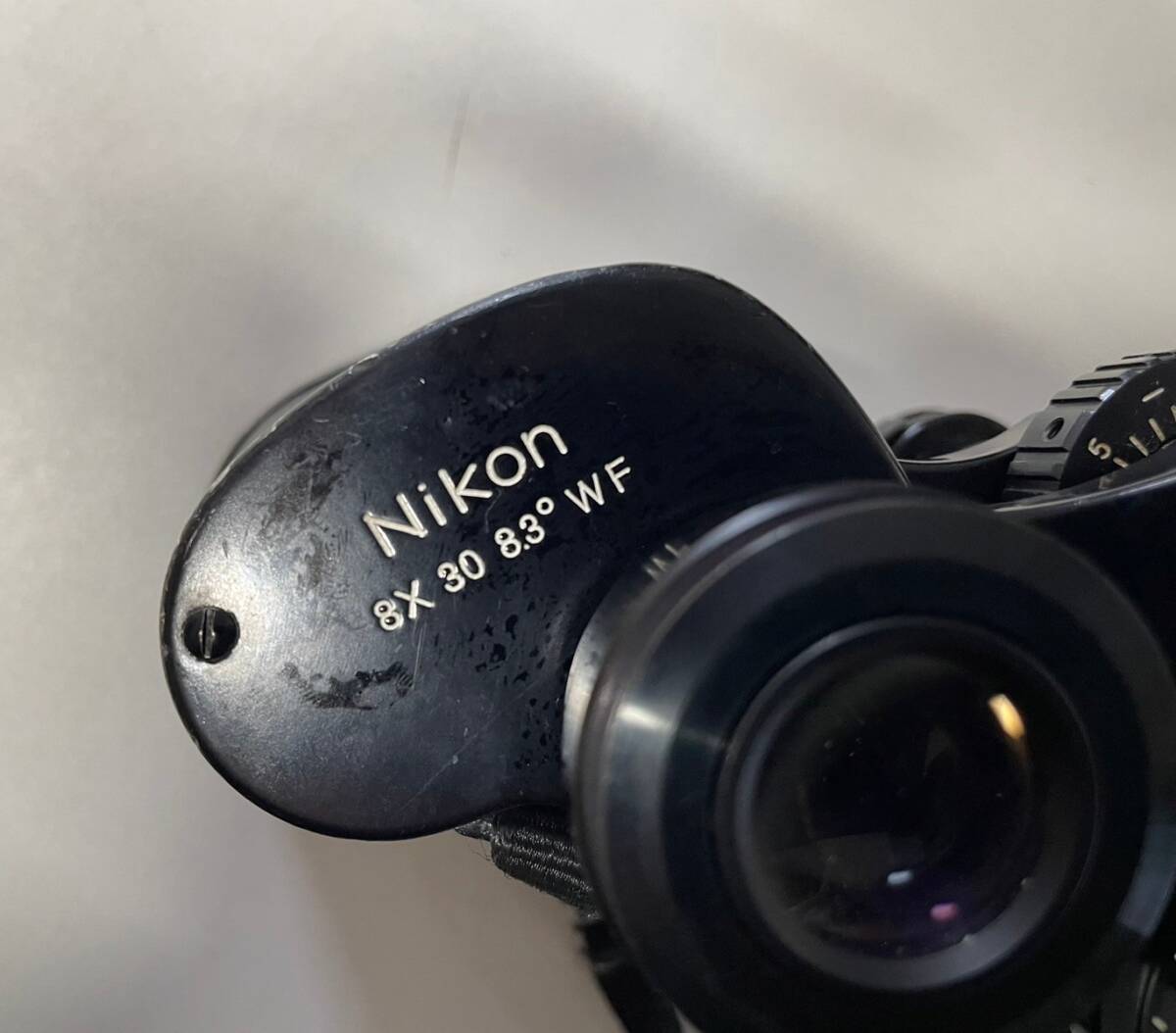 中古品　ニコン Nikon 8×30 8.3° WF 双眼鏡　ケース付き_画像2