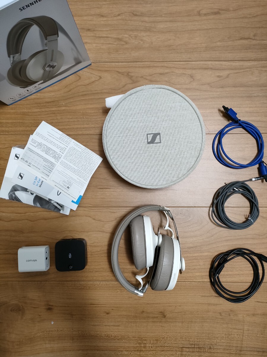 【中古】【送料無料】SENNHEISER 高級ヘッドホン Wireless MOMENTUM 3 ノイキャン aptXll 社外トランスミッター ケーブル アダプタ付き 白_画像1