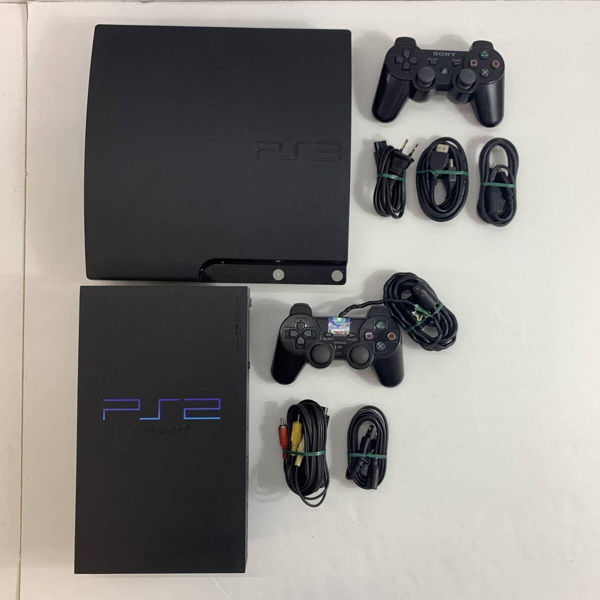 (25425)〓【1円～】PlayStation 2＆PlayStation 3 本体2台セット 【SONY/SCPH-30000/CECH-2000B/テレビゲーム機】 中古品_画像1