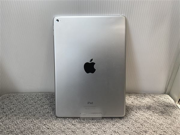 iPadAir 9.7インチ 第2世代[64GB] Wi-Fiモデル シルバー【安心…_画像3