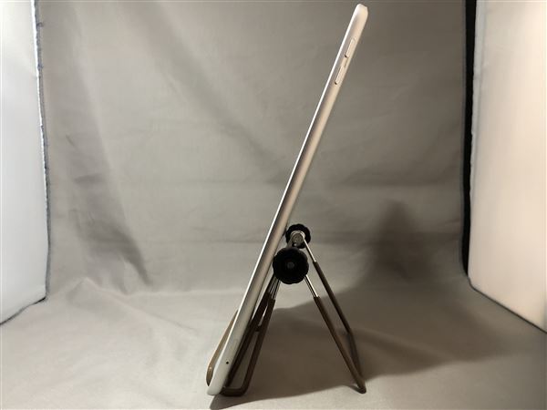 iPad 9.7インチ 第5世代[32GB] セルラー SIMフリー シルバー【…_画像4